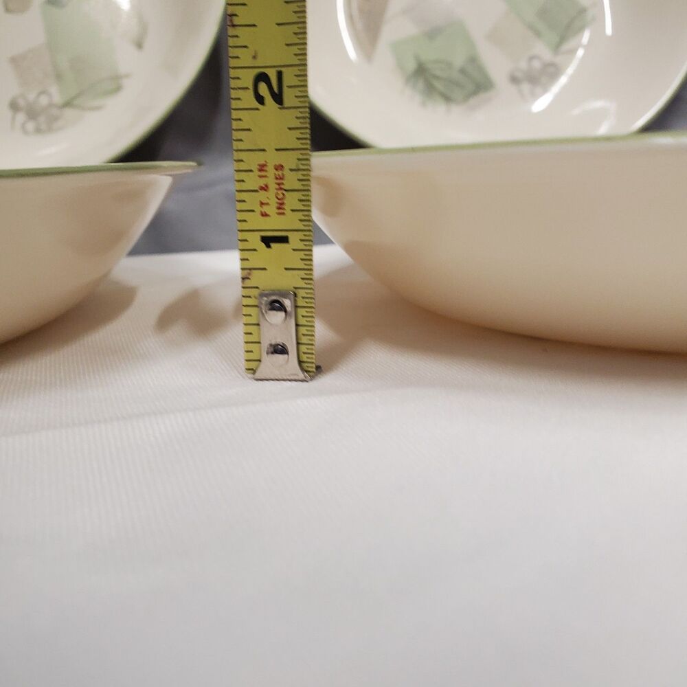 SET OF 4 - CORNING CORELLE - TEXTURED LEAVES - 8.5" SOUP PASTA BOWLS - EUC - Picture 3 of 12